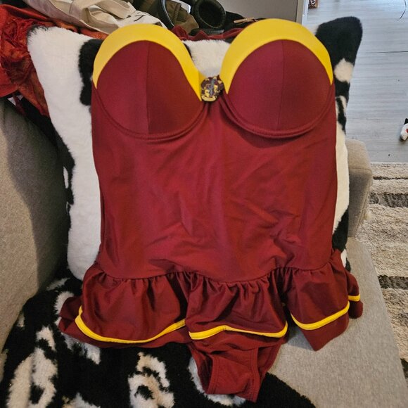 Gryffindor Swimsuit - Picture 1 of 2